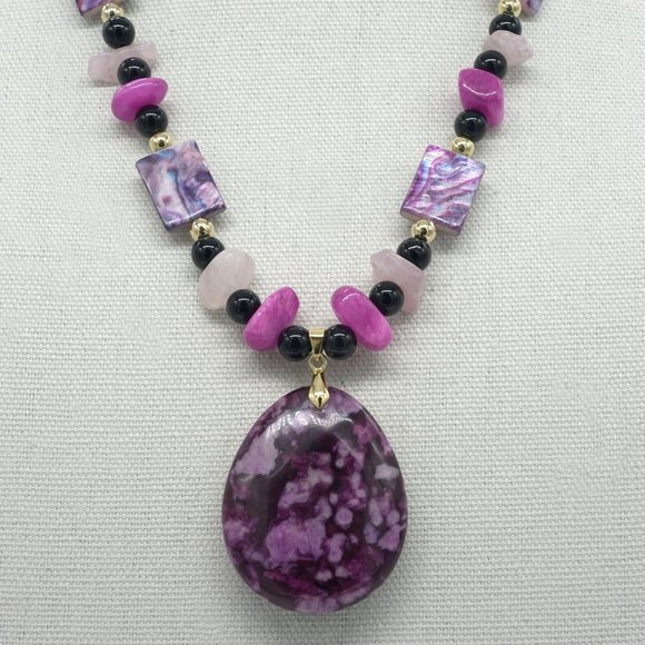 Necklace with Purple Lace Agate Stone , Rose Quartz Stones and Onyx beads. - Picture 4 of 5